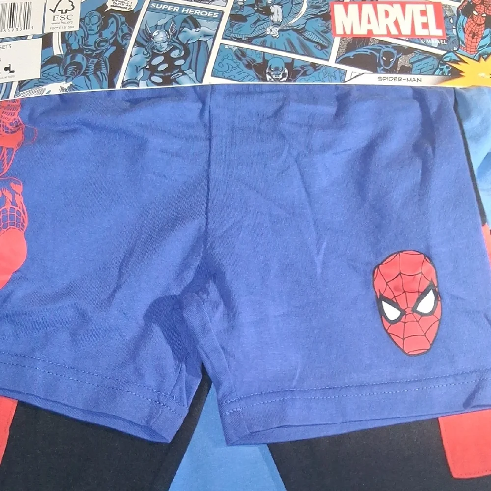 Marvel Spider-Man Kids Costume Set - Black, Red, and Blue - Picture 3 of 8
